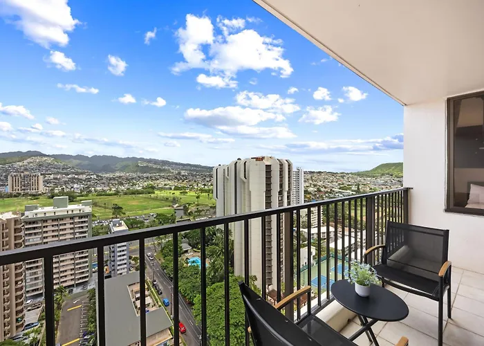 Breezy Condo With Private Lanai, Pool, & Beach Access